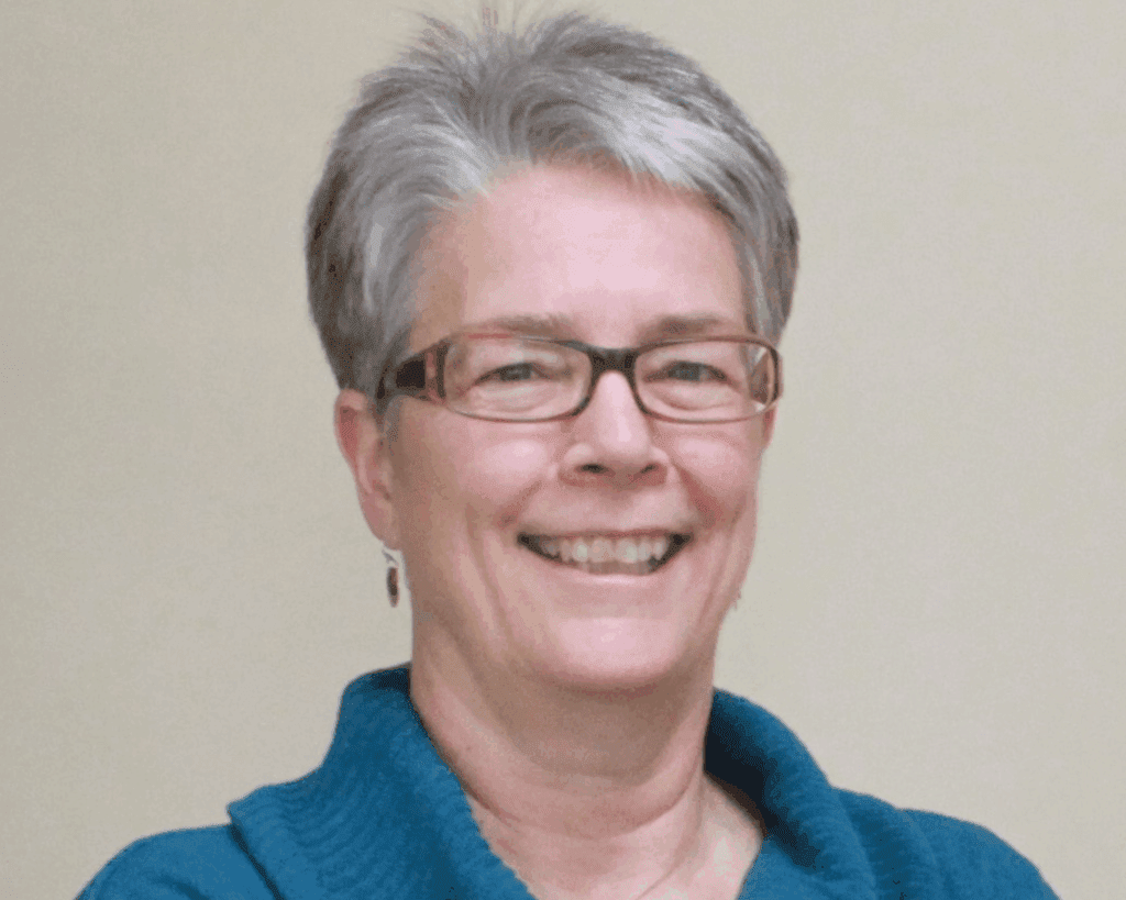 Lynne Hinton BSc, BEd, ROHP, CHCP | Edison Institute of Nutrition Instructor and Co-director